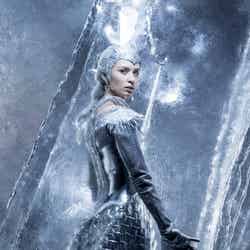 映画「スノーホワイト」本物の氷の玉座が1日限定で登場（C）Universal Pictures