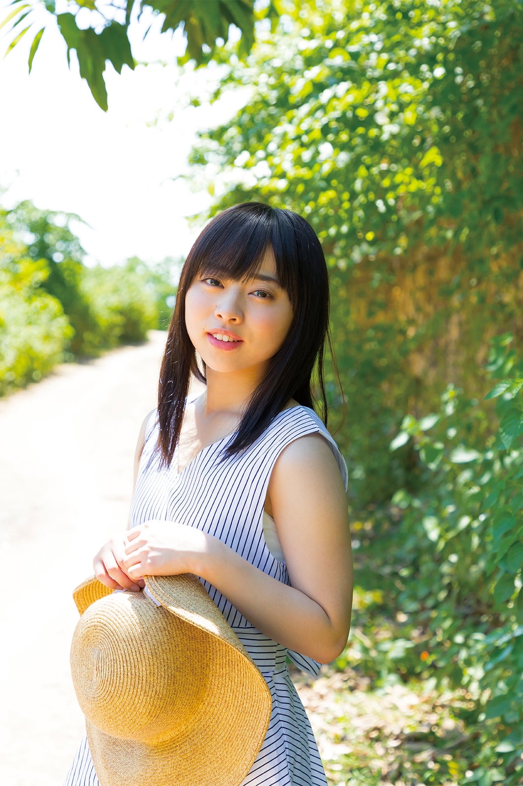 伊藤寧々「はにかむ」場面カット（画像提供：リバプール）