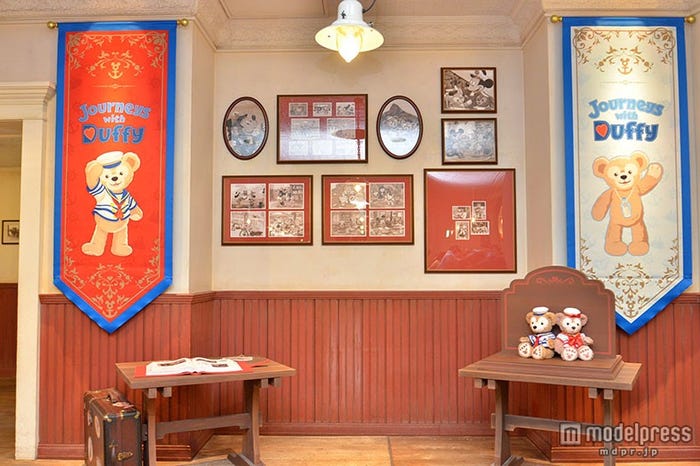 思い出の写真に囲まれるスポット