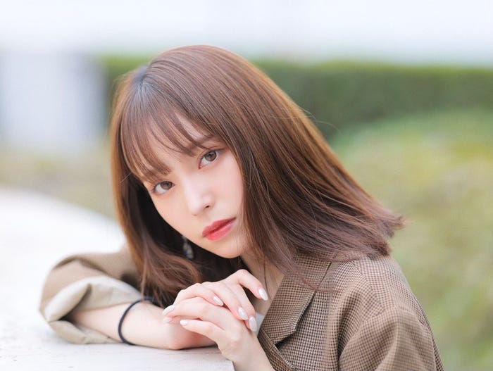 <那須ほほみ(なす・ほほみ)プロフィール>2001年7月7日生まれ、福岡県出身。趣味はカメラ、コスメ集め、映画鑑賞。特技は歌唱、ダンス、博多弁。