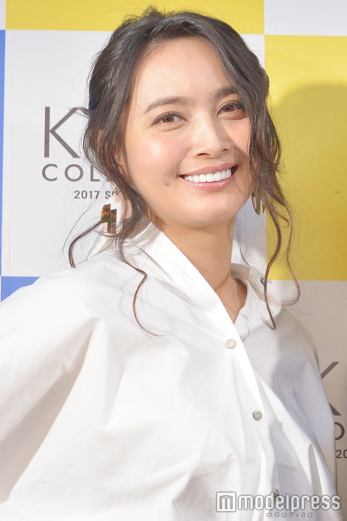 第4子妊娠中の加藤夏希、7ヶ月目のふっくらお腹披露「順調です」