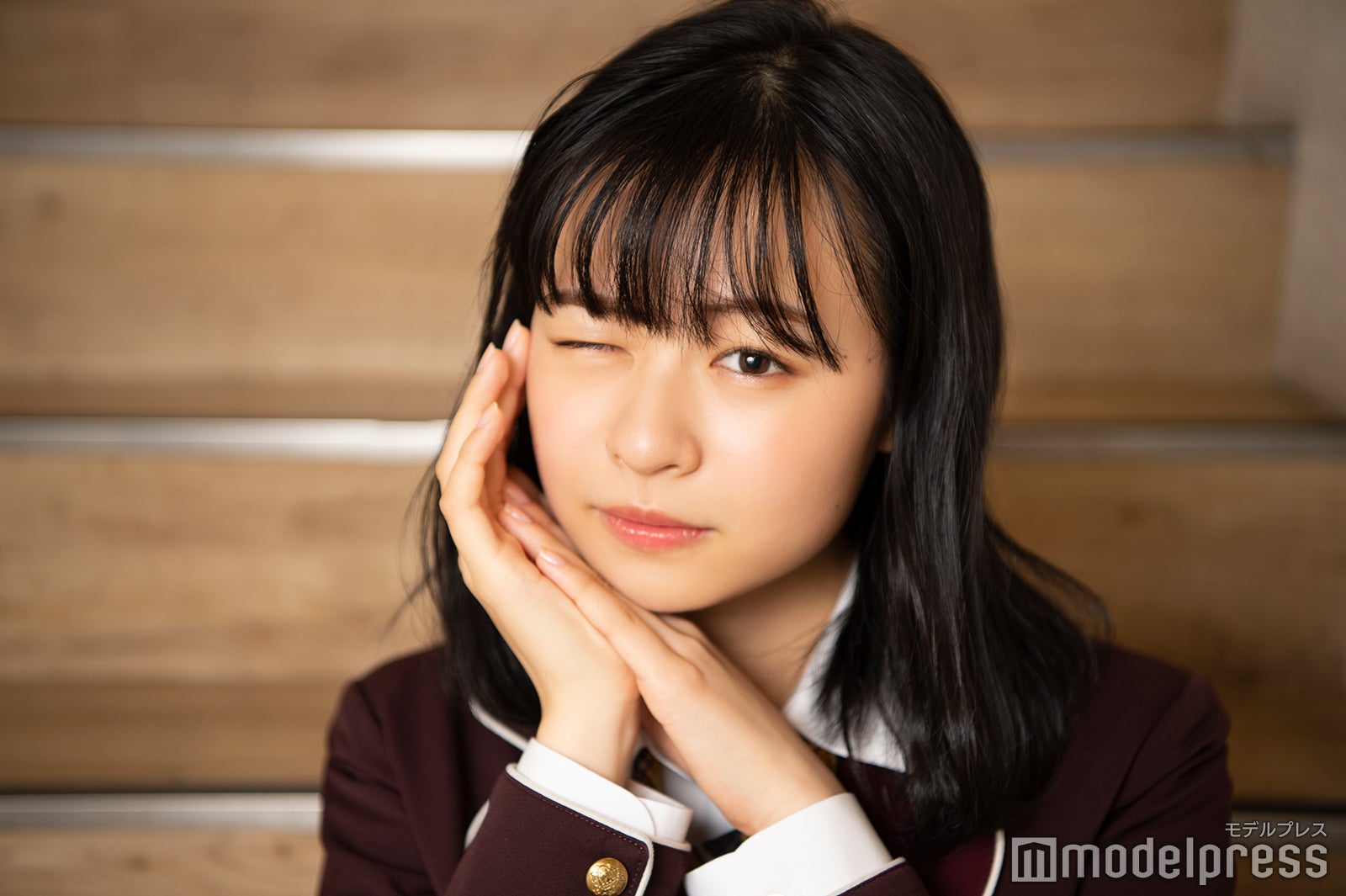 莉子／過去のインタビューと同じポーズをとってもらいました② （C）モデルプレス