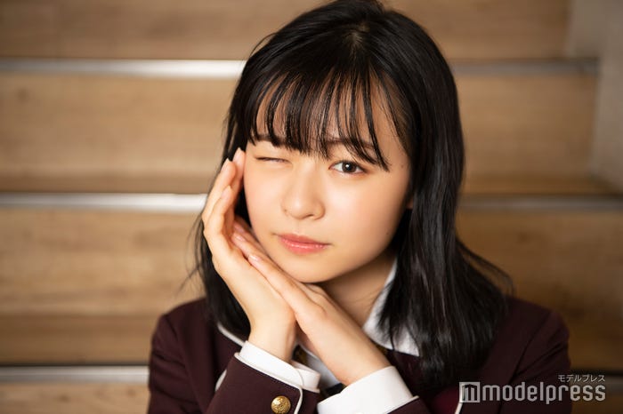 莉子/過去のインタビューと同じポーズをとってもらいました② (C)モデルプレス