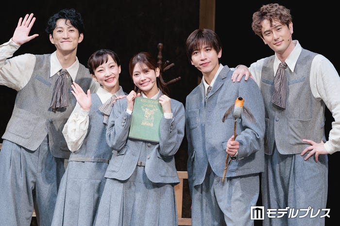 (左から)磯野大、彩みちる、奥田いろは、島太星、雷太(C)モデルプレス