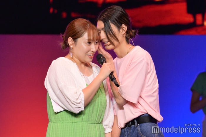 丸山礼、杢代和人「Seventeen 夏の学園祭2023」イケメンステージの様子(C)モデルプレス