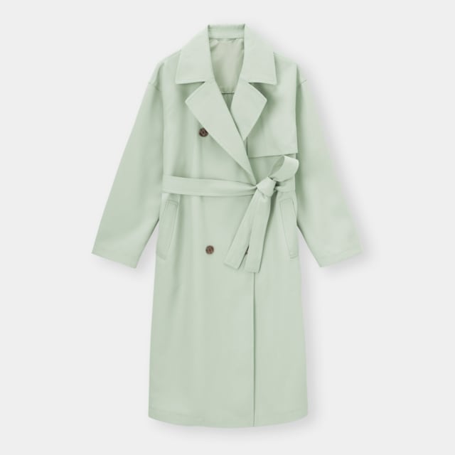 ミントグリーンのトレンチコート