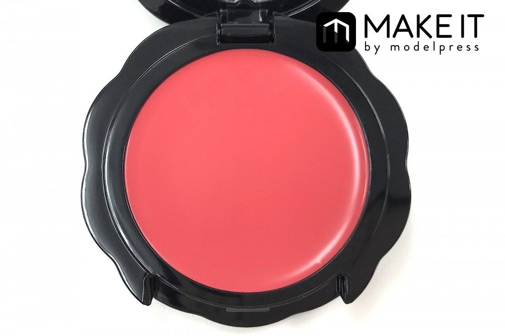 ヴィセ／リップ＆クリームチーク N／RD-1／1,000円（税抜） (C)メイクイット