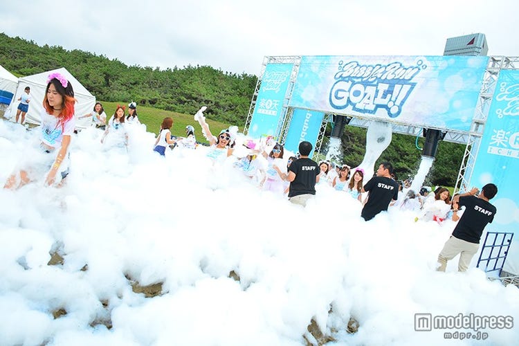 画像27 70 バブルラン 1万2千人が泡まみれに 野外パーティで会場興奮 体験レポ モデルプレス