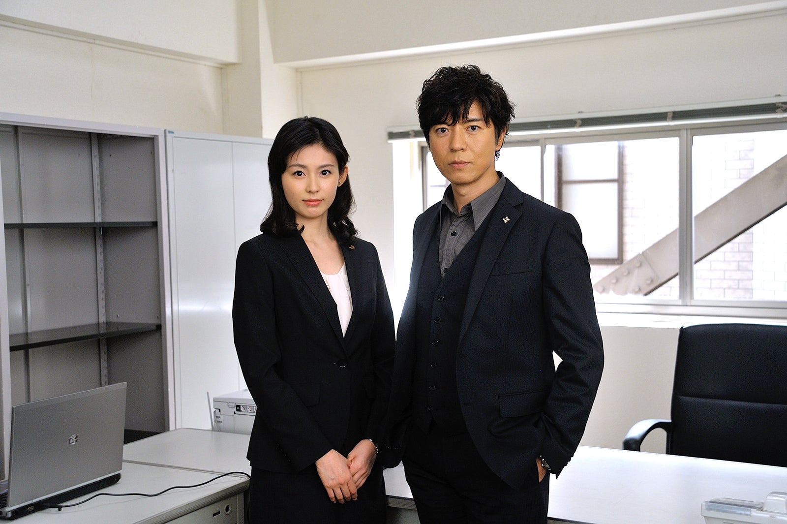 本仮屋ユイカ、上川隆也（C）テレビ朝日