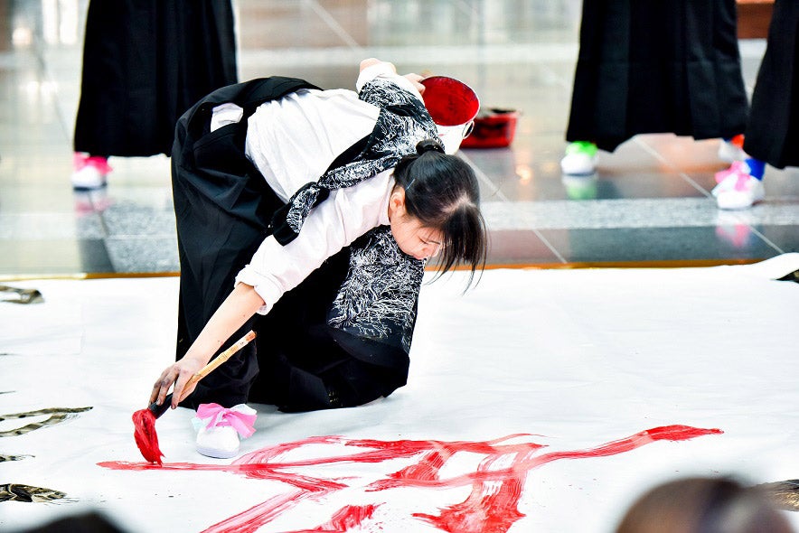 「一緒に熱くならないか！～プロと10代の情熱ステージ～」より（画像提供：関西テレビ）