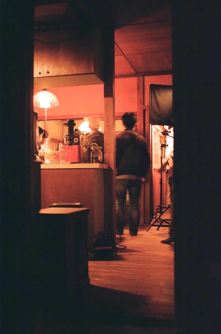 鈴鹿央士撮影の「花まんま」現場写真（C）2025「花まんま」製作委員会