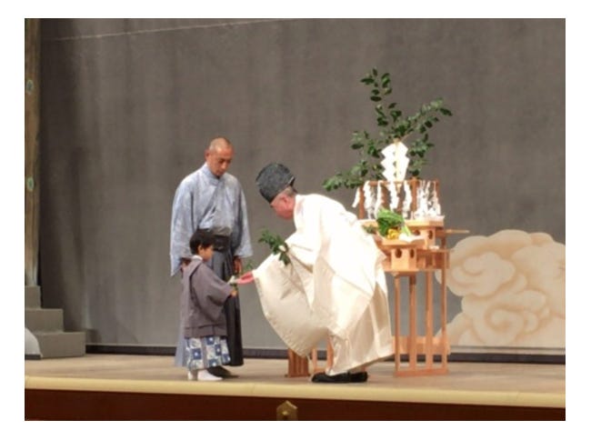 修祓式に参列する様子/市川海老蔵オフィシャルブログ(Ameba)より