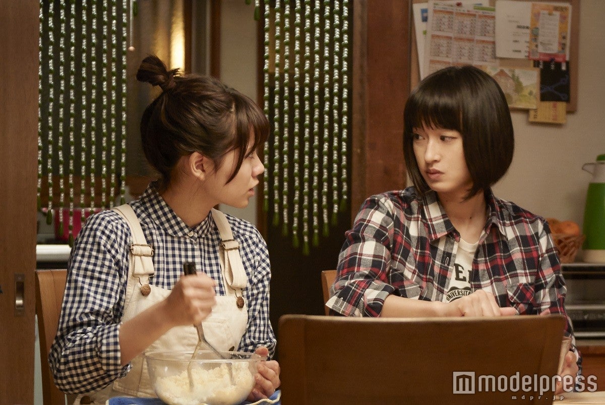 エリカのファッションも可愛い（C）八田鮎子／集英社（C）2016 映画「オオカミ少女と黒王子」製作委員会