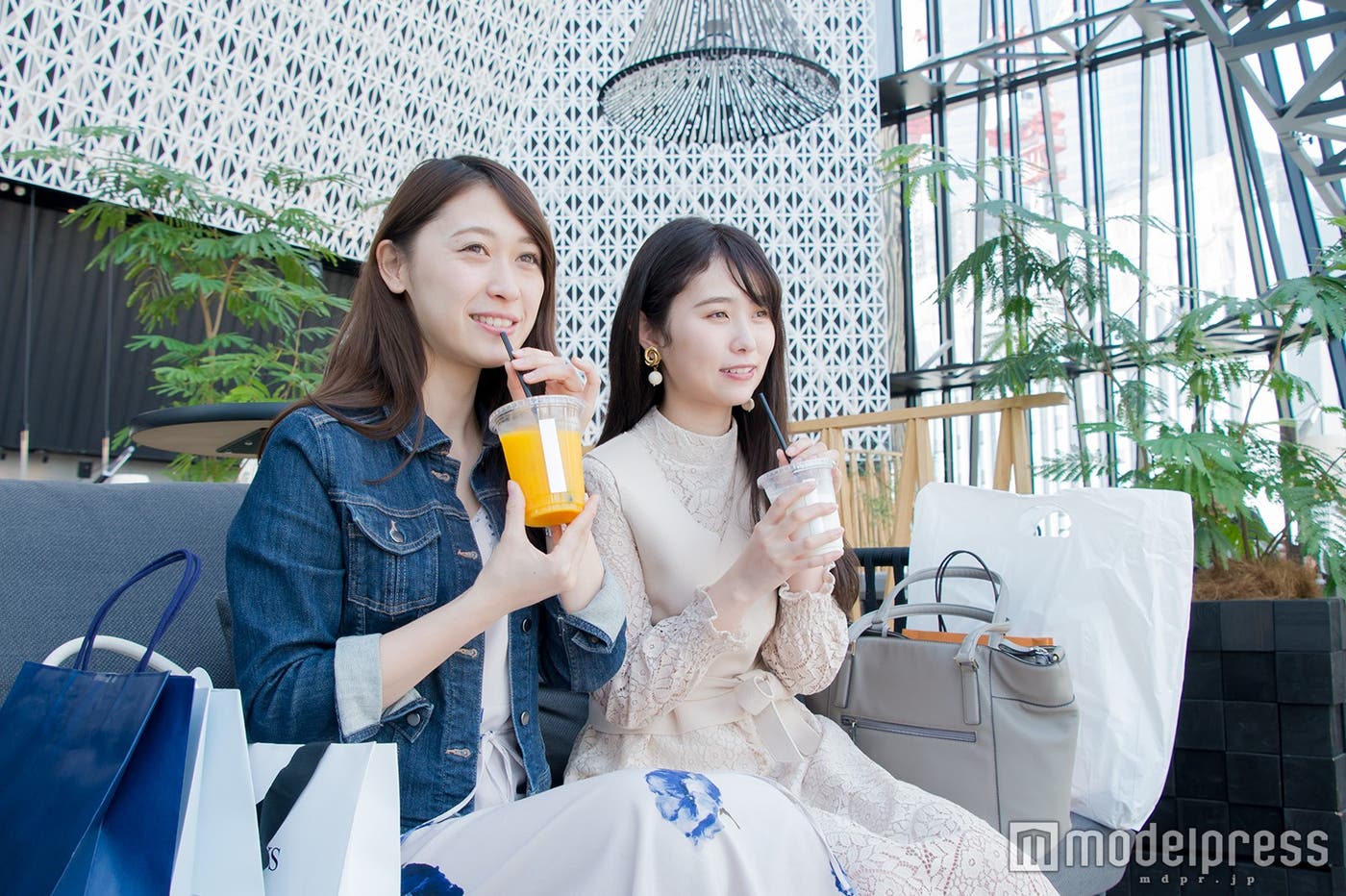 疲れたらカフェで休憩(C)モデルプレス