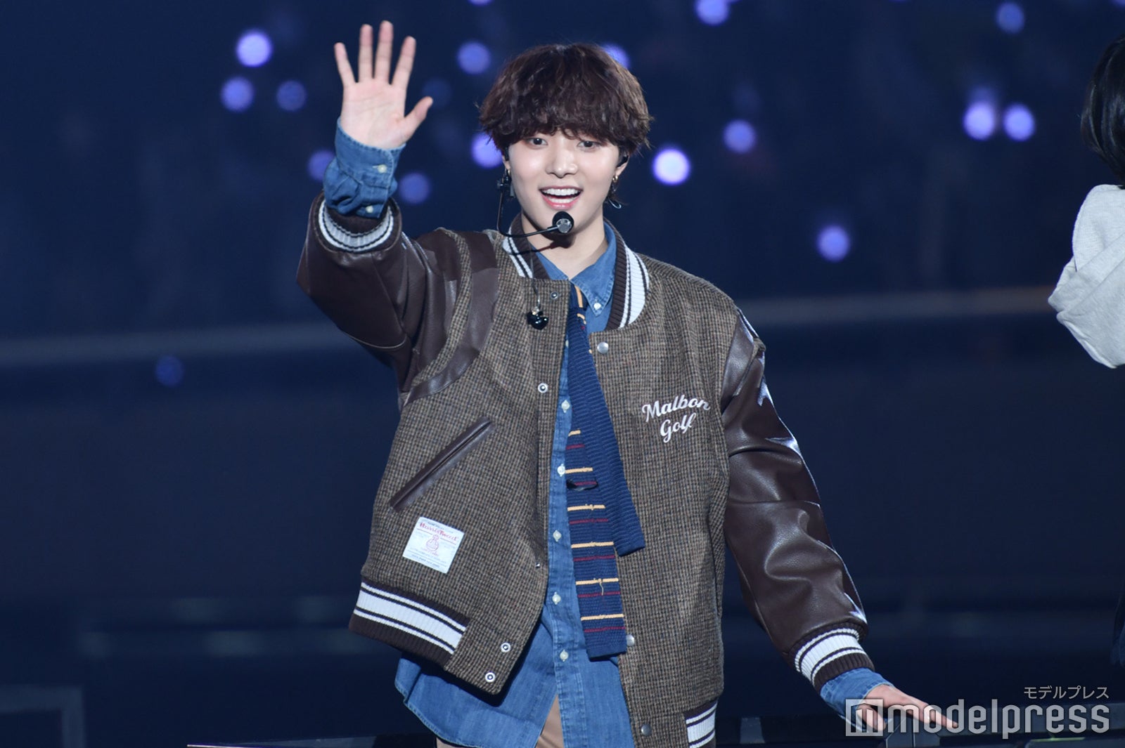 温かい牛丼が好きなEJ（C）モデルプレス