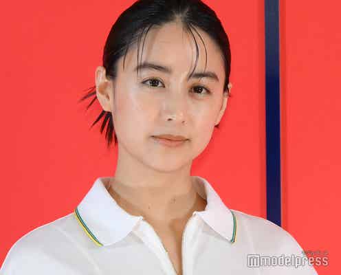 山本美月、美背中&ほっそりウエスト披露「スタイル抜群」「魅力的」と反響