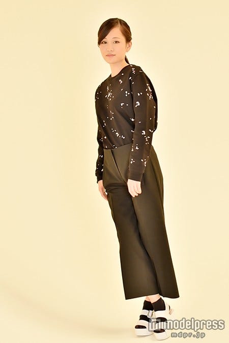 モデルプレスのインタビューに応じた前田敦子