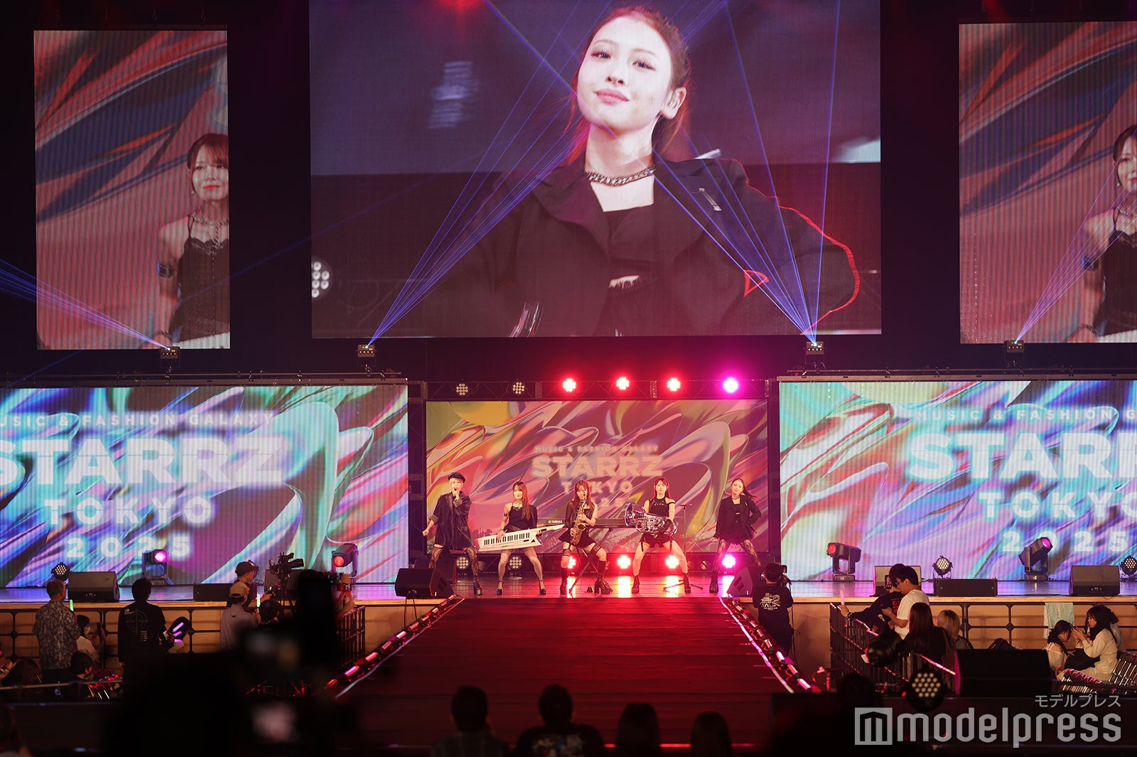 CiON（C）モデルプレス