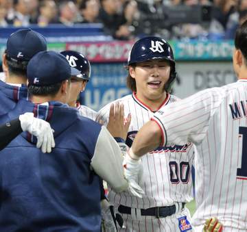 イケヤマジックさく裂で首位奪還！ オスナ2軍降格で組み替え新打線が10得点 虎狩り成功で連敗ストップ