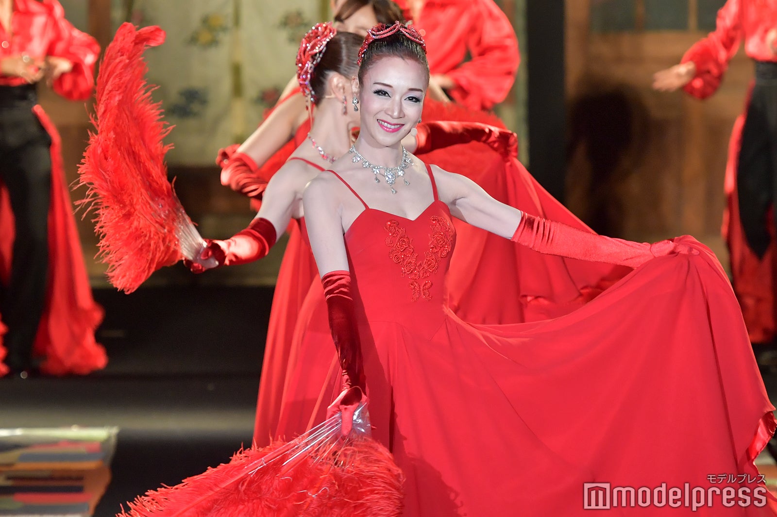 宝塚歌劇団OGメンバー／「BISHU COLLECTION produced by TGC」より（C）モデルプレス