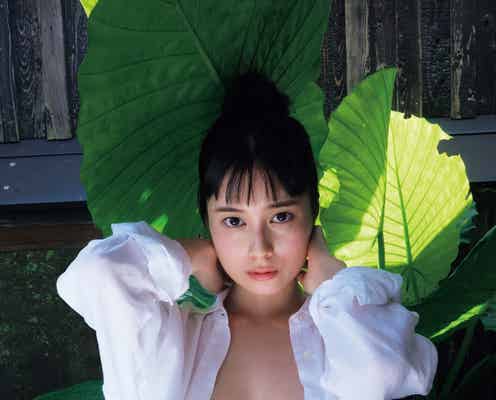 大久保桜子、色白美肌を大胆露出 セクシーな水着・下着姿で魅了