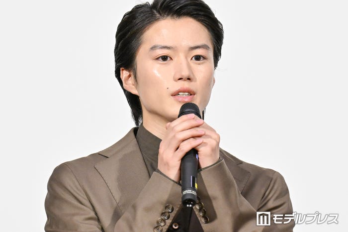 奥智哉(C)モデルプレス