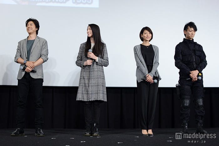 (左から)上川隆也、三吉彩花、相武紗季、和泉崇司