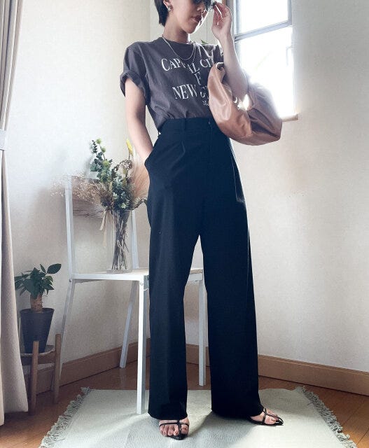 タックワイドパンツ　マニッシュ　カジュアルコーデ