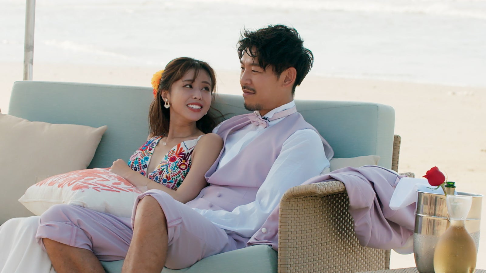 竹下理恵、長谷川惠一「バチェラー・ジャパン」シーズン5エピソード6（C）2023 Warner Bros. International Television Production Limited