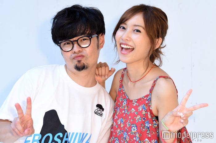 浜野謙太&佐野ひなこ(C)モデルプレス