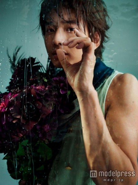 向井理／（C）mika ninagawa