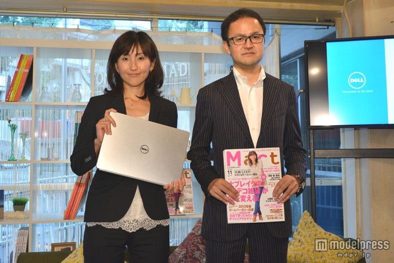 コードレスパソコンの新製品「Inspiron 14 7000 シリーズ」発表イベントに出席した（左から）塚本陽子氏、西口徹副編集長