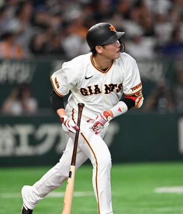 ミスター超えの巨人・坂本勇「素直にうれしいという気持ちと、比べちゃいけないなという思い」 八回に中越え二塁打で通算2472安打 長嶋茂雄を抜いて歴代単独9位も「打撃の成績自体は全然レベルの違う人」