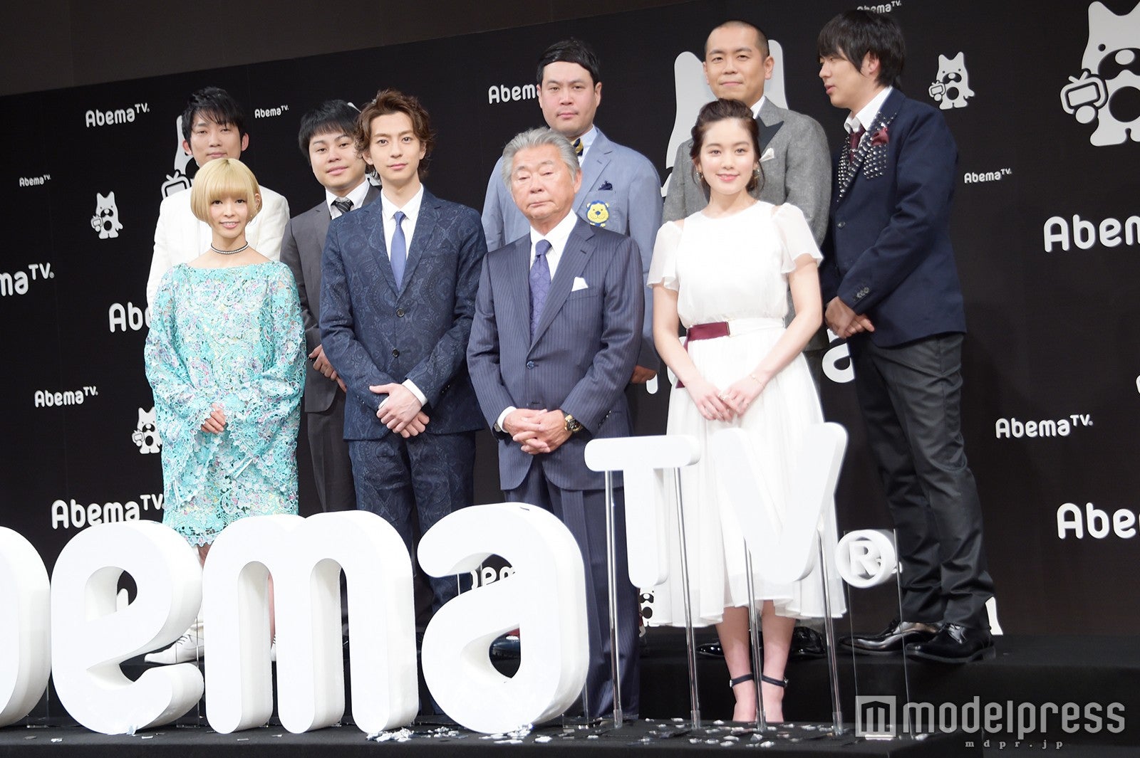 （前列左から）最上もが、三浦翔平、みのもんた、筧美和子、（後列左から）石田明、井上裕介、タカ、トシ、村本大輔