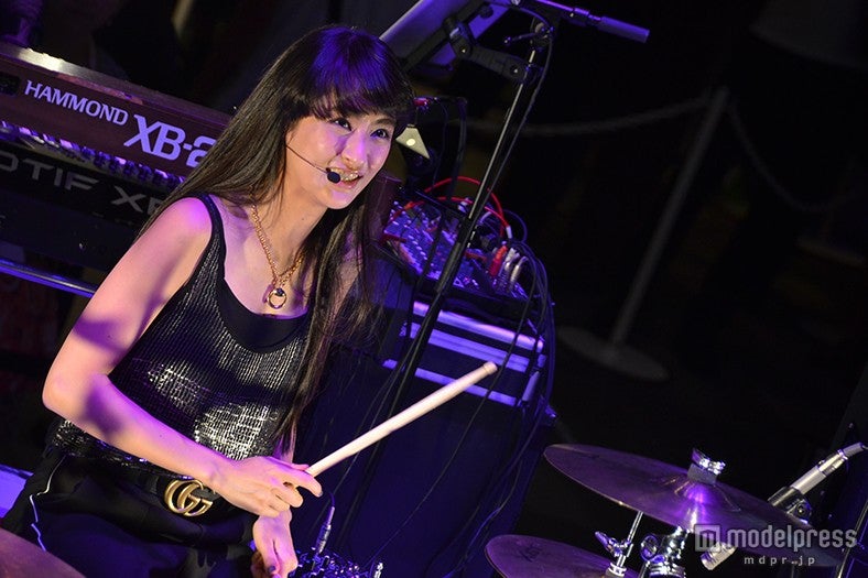 シシド・カフカ、迫力パフォーマンスでファッションナイト彩る「興奮しました」