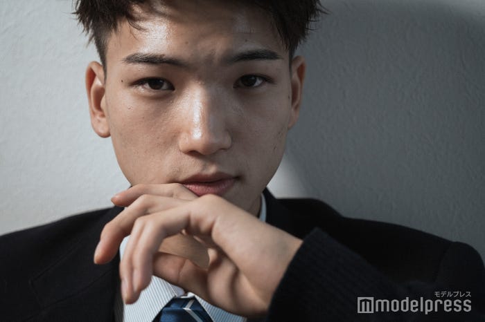 山崎隼輔さん(C)モデルプレス