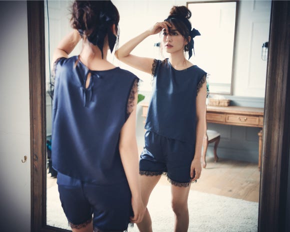 HAIR BAND¥8,500、SET-UP¥12,000/STELLAR HOLLYWOOD(C)TOPLOG