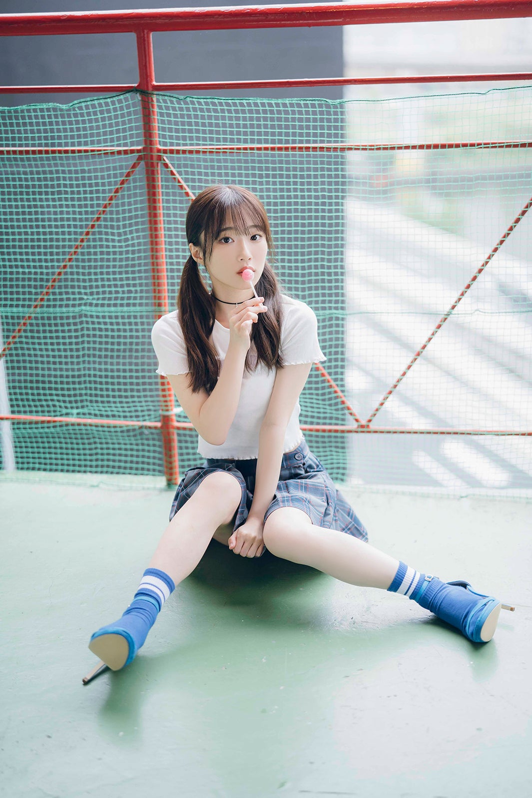 岸みゆ／「B.L.T.7月号」（東京ニュース通信社刊）撮影：カノウリョウマ