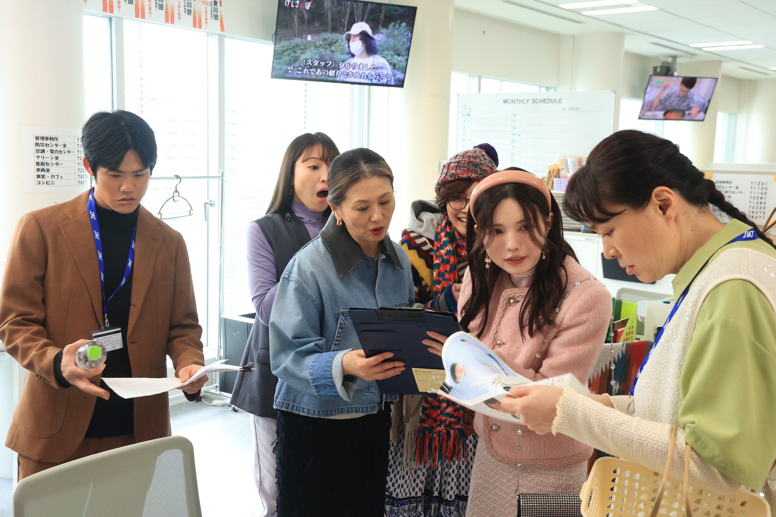 上川周作、広山詞葉、小泉今日子、内田有紀、益若つばさ、久保田磨希「続・続・最後から二番目の恋」第5話（C）フジテレビ