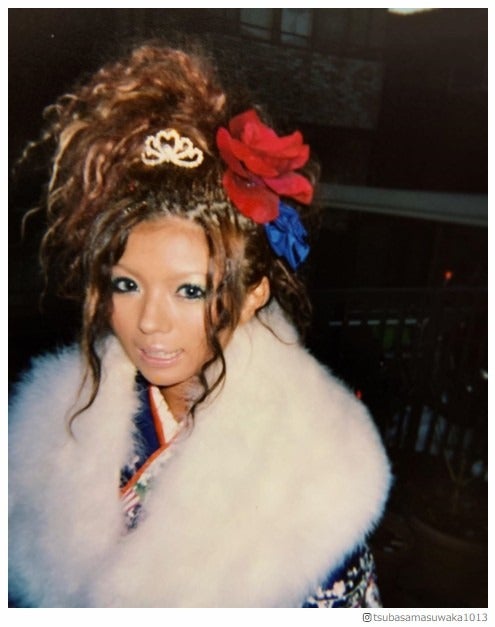 益若つばさ“ギャル全盛期”成人式ショットに絶賛の声「最高」「ずっと好き」