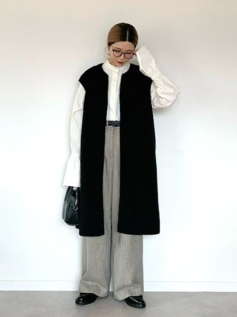 ベスト　コーデ　秋