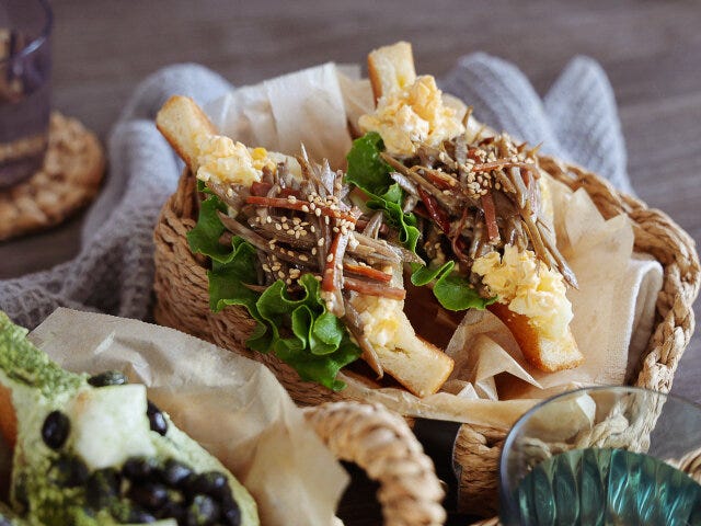 きんぴらと卵サラダの揚げサンド