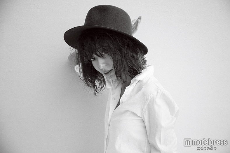 “30代女子の憧れ”モデル小泉里子の素顔に迫る「オトナミューズ」初登場