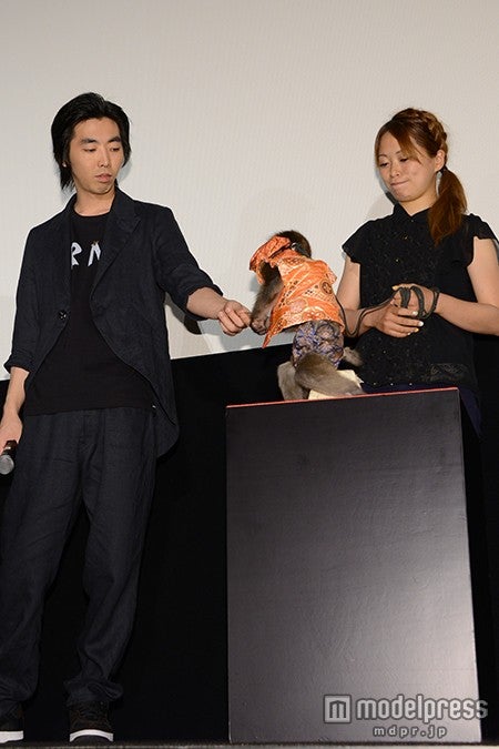 台に乗って登場した菊千代