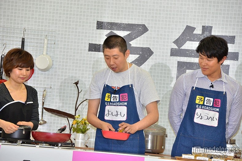 イベントの様子／左より：福原知香氏、荒川良々、鈴木亮平