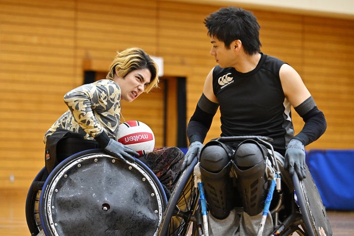 【ＧＩＦＴ 第2話】伍鉄ら、車いす生活送る圭二郎の自宅へ