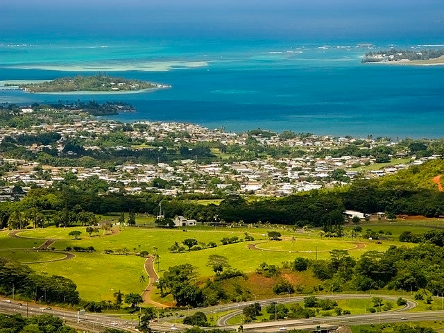 カネオヘの街並み／photo by Vatsek