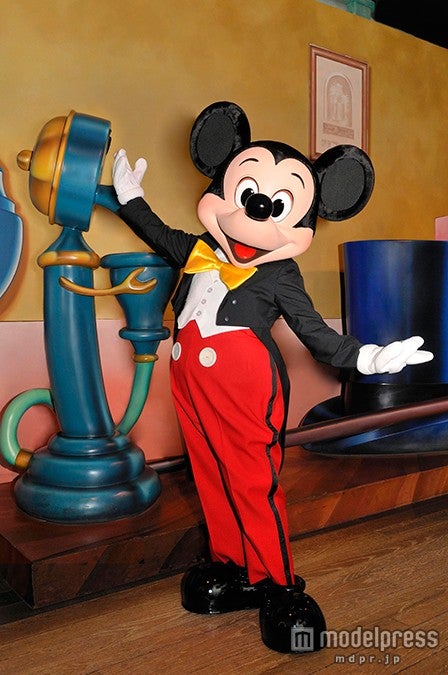 今日はミッキー誕生日、プライベートを覗き見