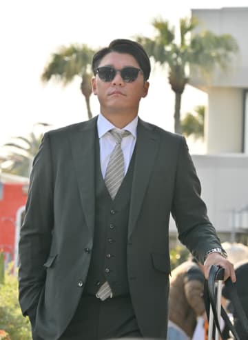 巨人 決起集会の集合写真が壮観！総勢70人が笑顔の一枚 球団公開で「みなさまナイススマイル！」「いい表情」「既に則本がインして馴染んでる」