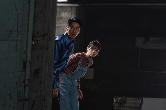 永山絢斗、西野七瀬/「言霊荘」第2話より(C)テレビ朝日